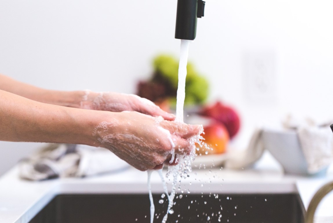 Hand sanitisers vs washing hands with soap and water - news
